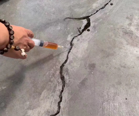 虹口混凝土裂缝修补技术详解​